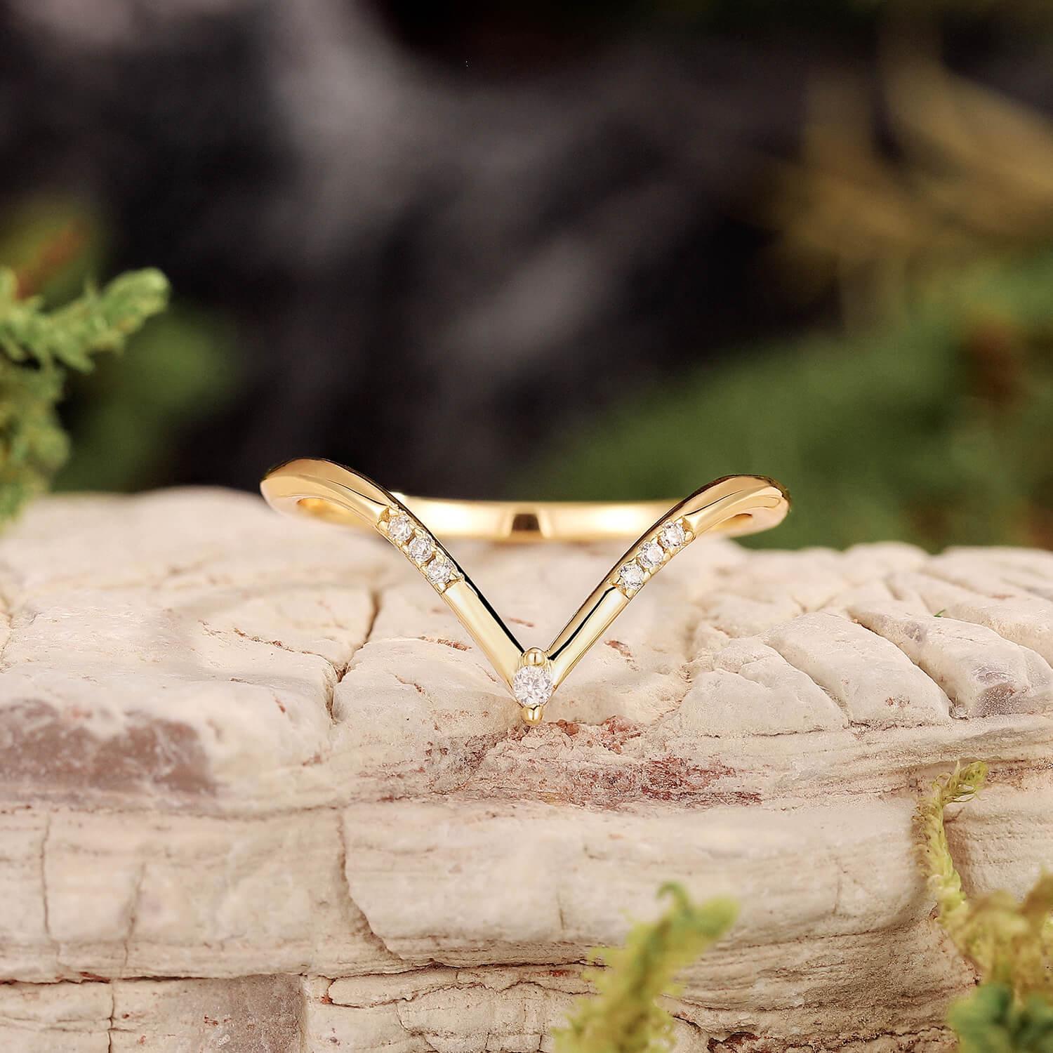Nature Inspired Kite Cut Moss Agate Engagement Ring Set.