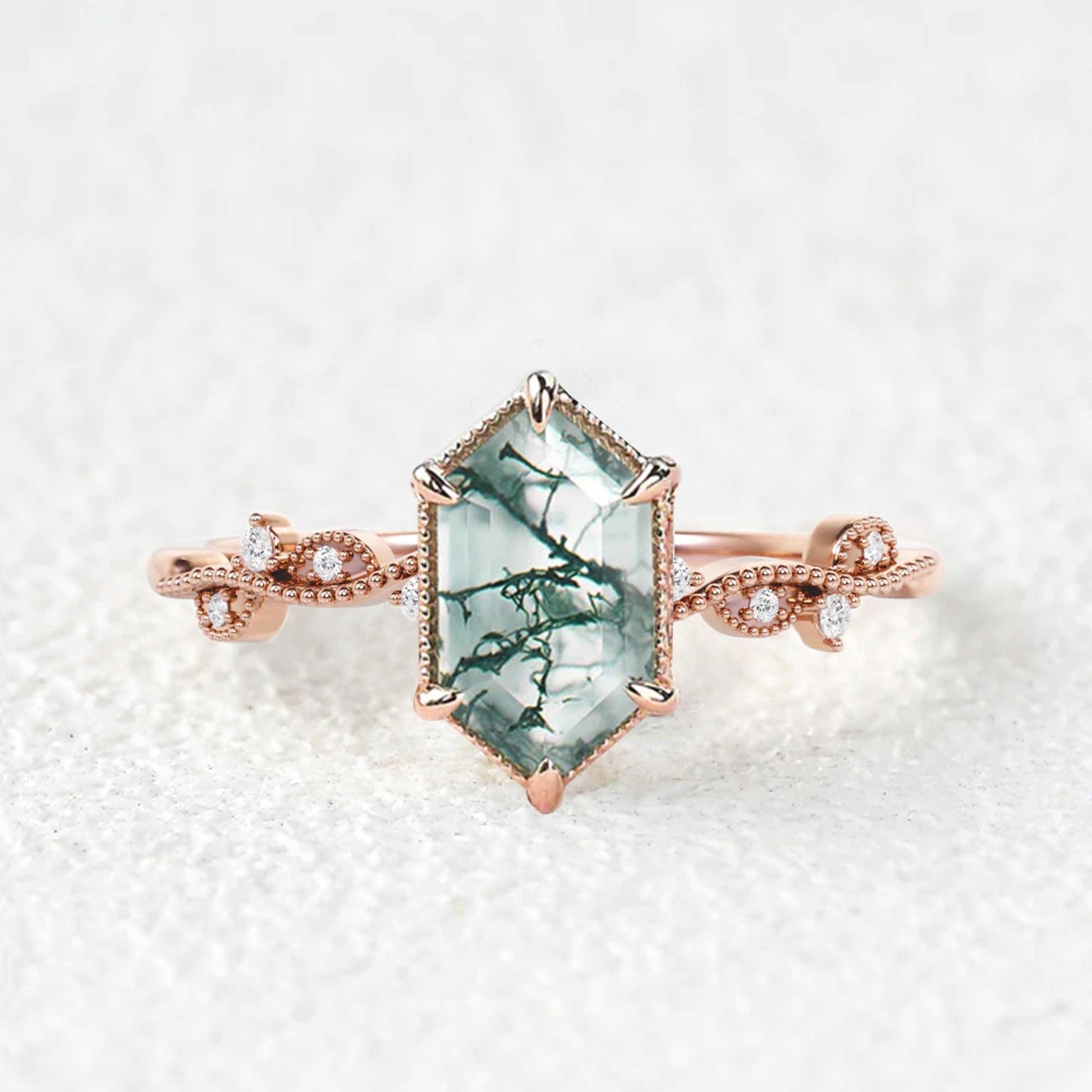 1.5ct Hexagon Moss Agate Vintage Ring.