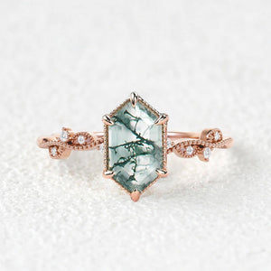 1.5ct Hexagon Moss Agate Vintage Ring.