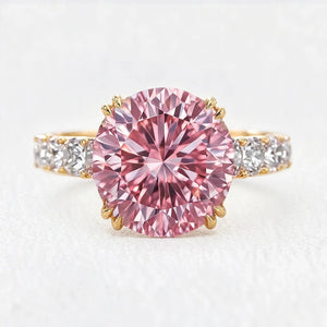 Victoria’s Brilliance | 3CT Round Pink Diamond Solitaire Engagement Ring