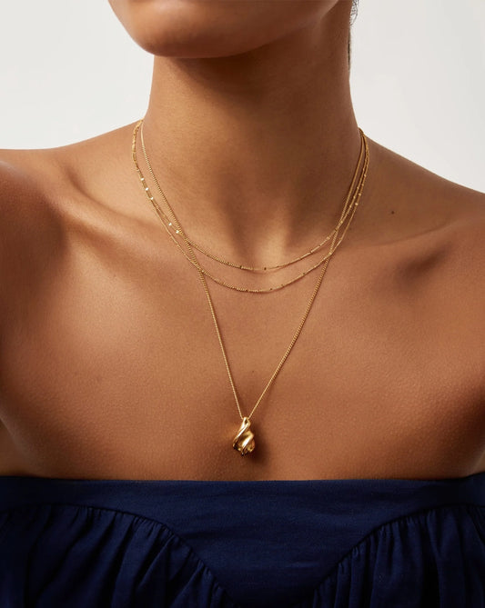 18K Gold Vermeil Savi Ridge Droplet Pendant Necklace.