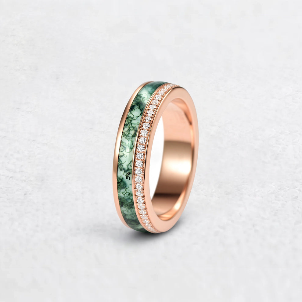 The Twin Rivers Band | Half-Bezel Horizon of Moss & Moissanite.