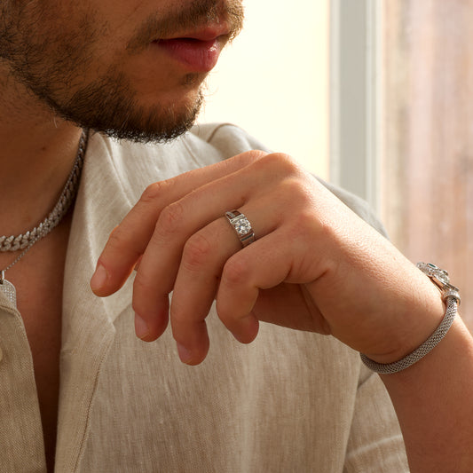 Adjustable Men's Solitaire Ring