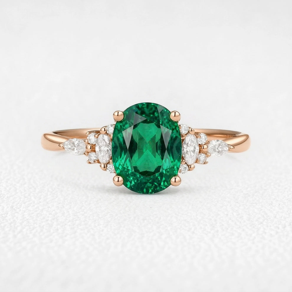 Isadora‘s Jardin | 1.5CT Classic Oval Emerald Engagement Ring with Diamond Accents