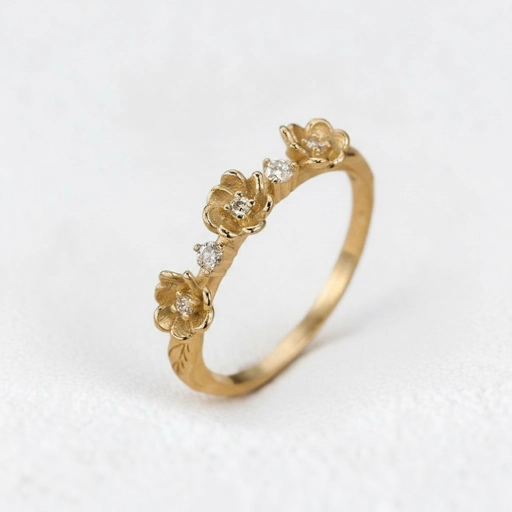 Flora’s Trio | Three Flower Diamond Wedding Band.