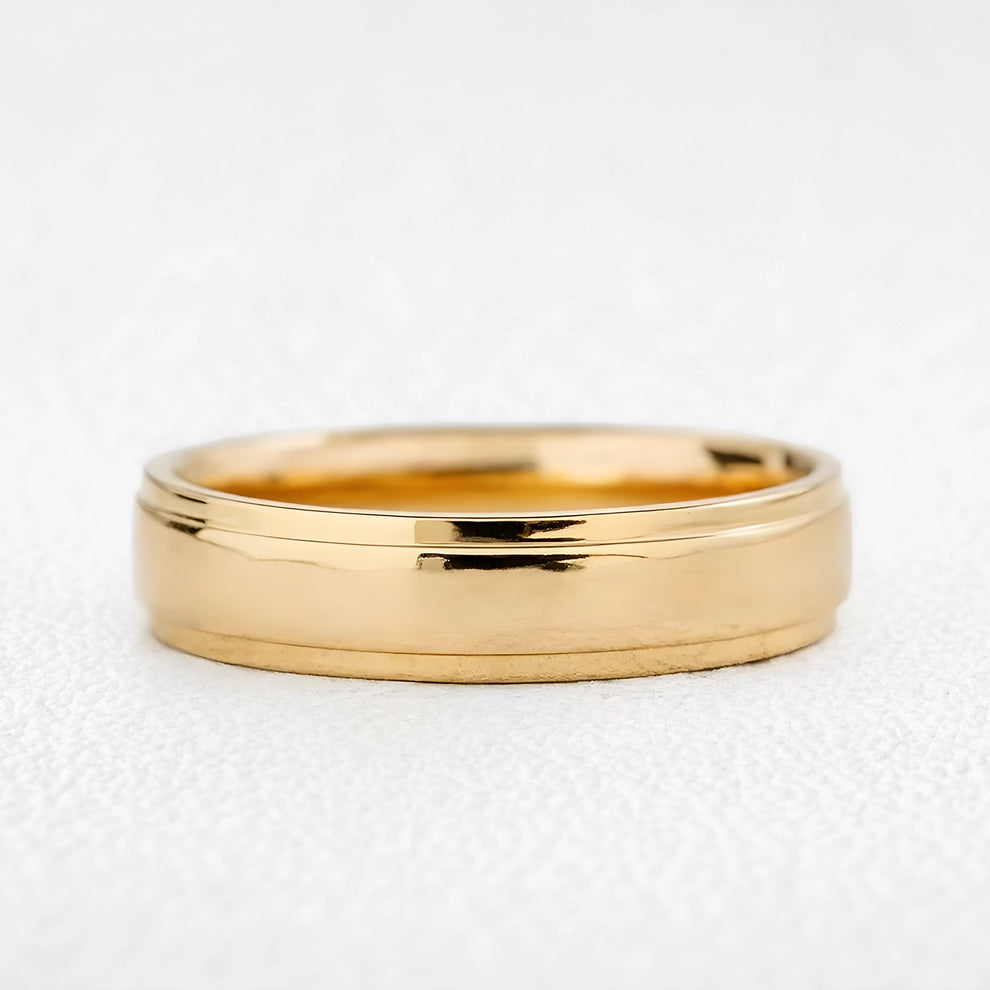 Flora’s Lumina | 1CT Diamond Foliage & Polished Band Wedding Set