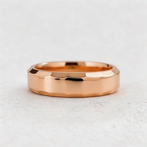 Ribbed Edge | Polished Men’s Wedding Band.