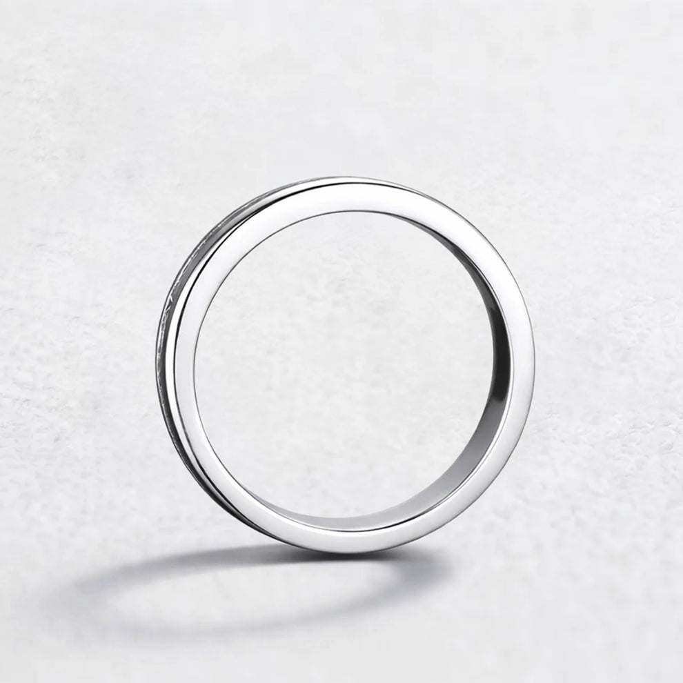 Evertrue Spectrum | Half-Eternity Baguette Alexandrite Band.