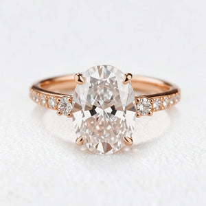 Luna’s Radiance | 2CT Oval Diamond Engagement Ring