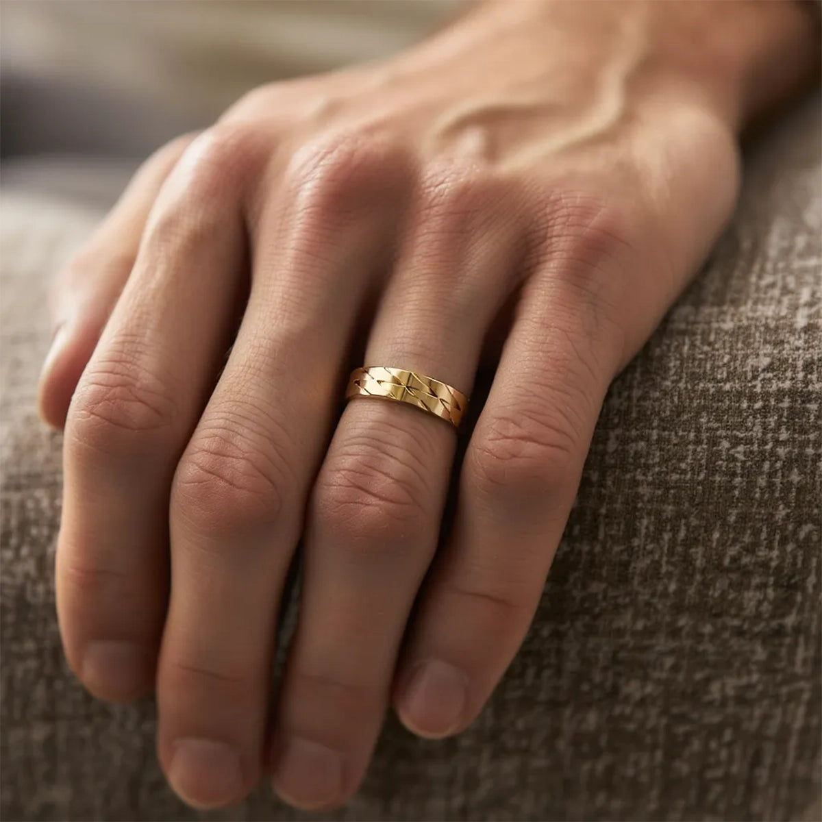 Twill Edge | Polished Men’s Wedding Band.