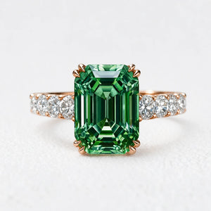 Natalia‘s Eden | 3CT Emerald-Cut Green Solitaire Ring