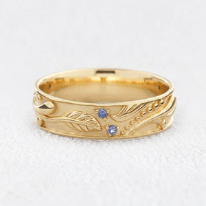 Callisto Dew | Sapphire-Dotted Vine Men's Wedding Band.
