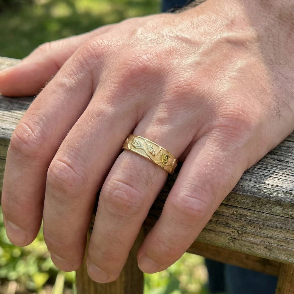 Apollo’s Laurel | Men’s Wedding Band.