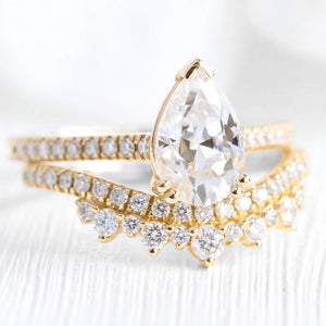 Grace’s Crown | Pear Lab Diamond Solitaire Bridal Set 2pcs.