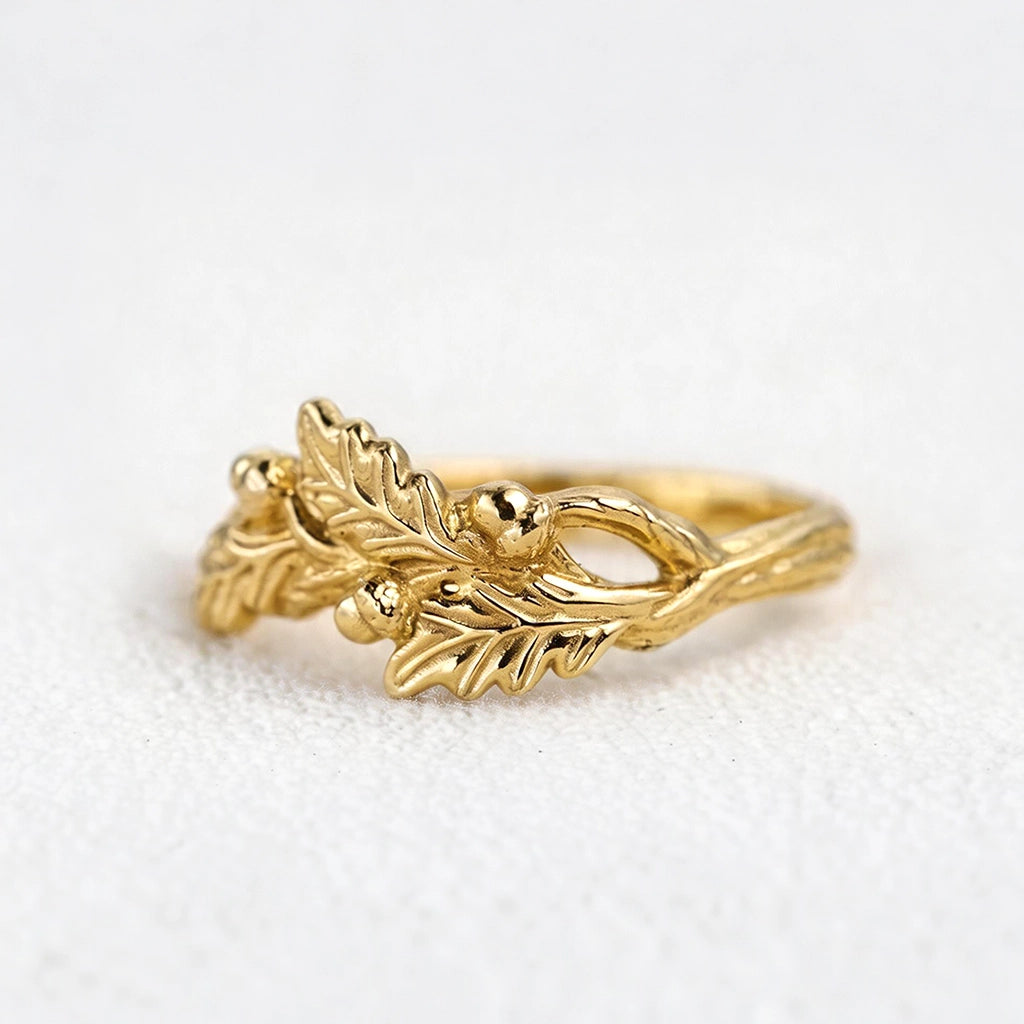The Gentle Oak | Oak Leaf & Acorn Wedding Band.