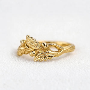 The Gentle Oak | Oak Leaf & Acorn Wedding Band.