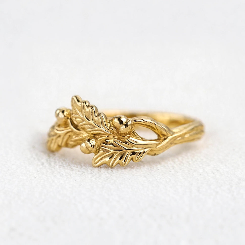The Gentle Oak | Oak Leaf & Acorn Wedding Band.