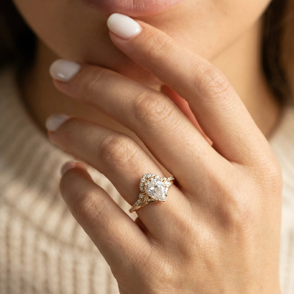 Victoria’s Griffin | Vintage Diamond Halo & Leaf Bridal Set 2pcs.