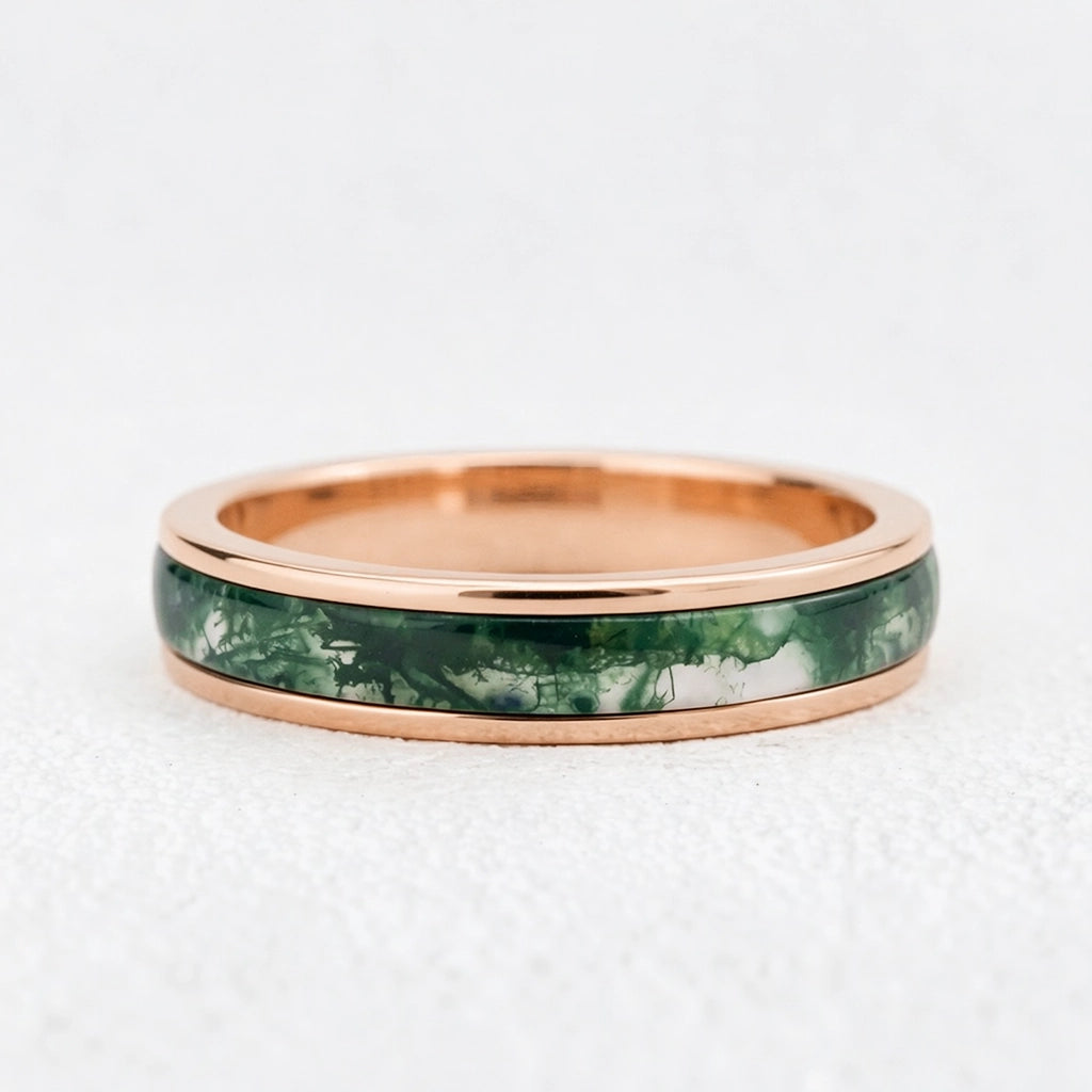 Eternal Lichen | Moss Agate Inlay Men‘s Wedding Band.