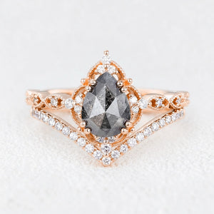 Isadora’s Reverie | Pear Cut Salt & Pepper Diamond Vintage Bridal Set 2pcs