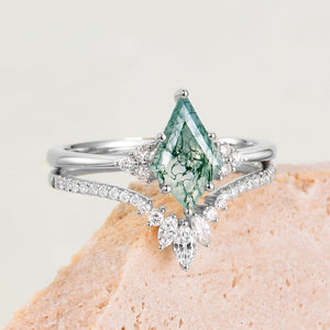 Elara’s Grove | Kite Cut Moss Agate Engagement Ring Set 2pcs