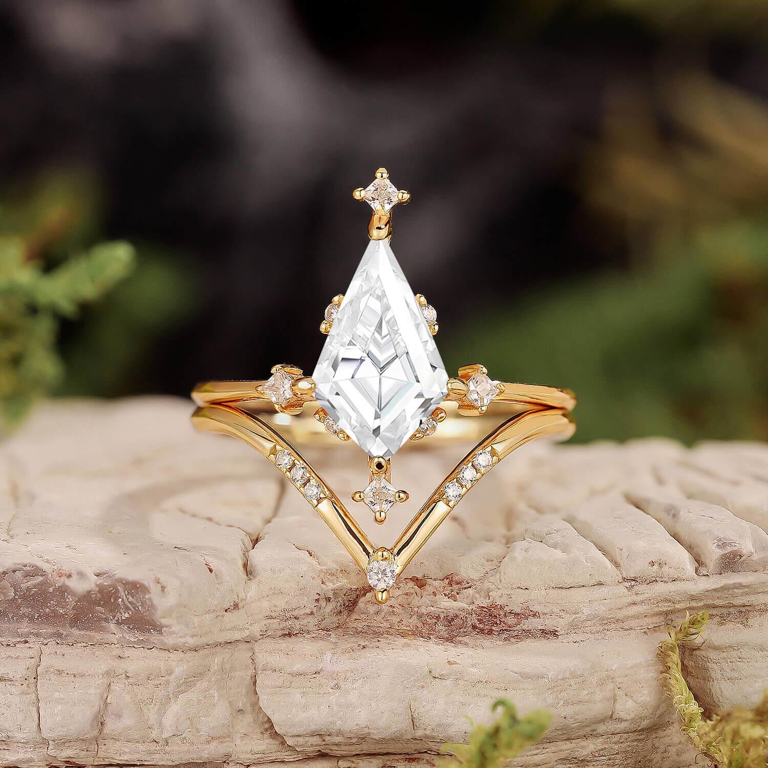 Nature Inspired Kite Cut Moss Agate Engagement Ring Set.