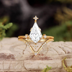Nature Inspired Kite Cut Moss Agate Engagement Ring Set.