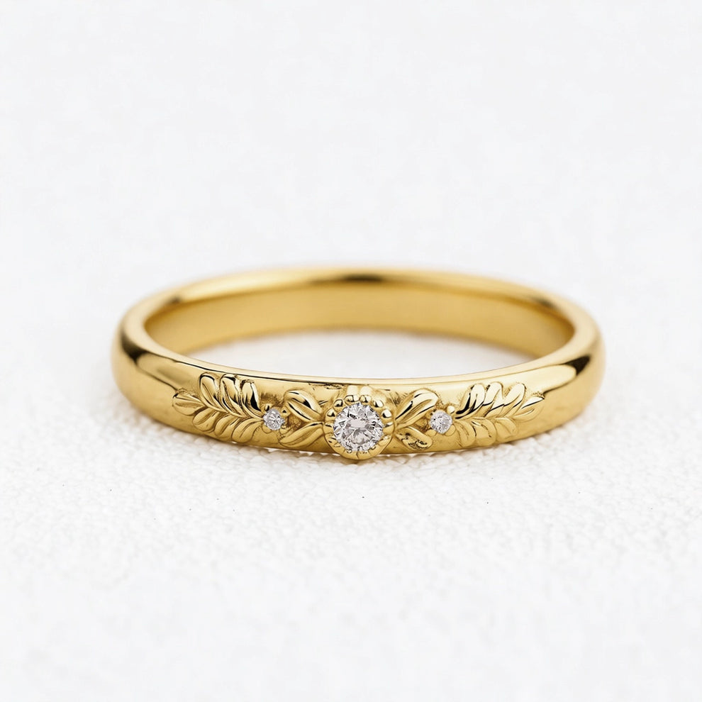 Ivy’s Wreath | Diamond Trio Wedding Band.