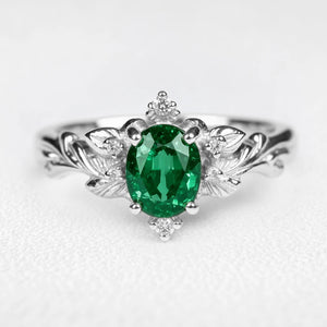 Aurora‘s Verdure | 1.5CT Oval Emerald Vintage Engagement Ring