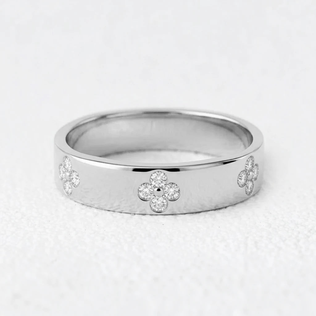 Clover Finder | Minimalist Stackable  Diamond Gold Band Ring