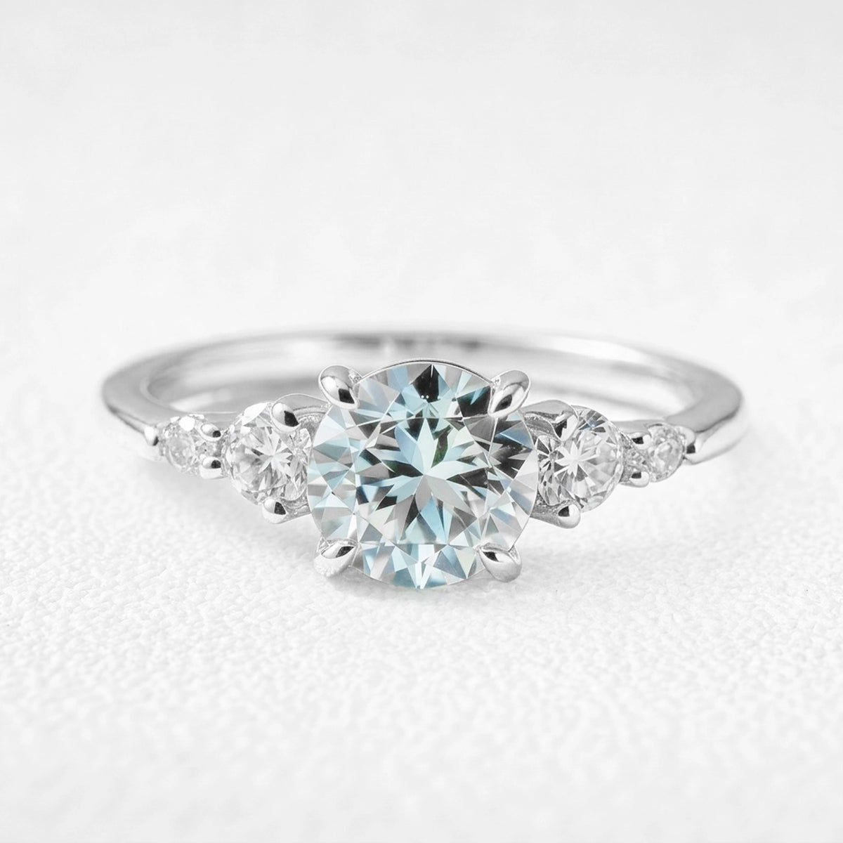 Eveline’s Celeste | 1CT Round Blue Sapphire Engagement Ring