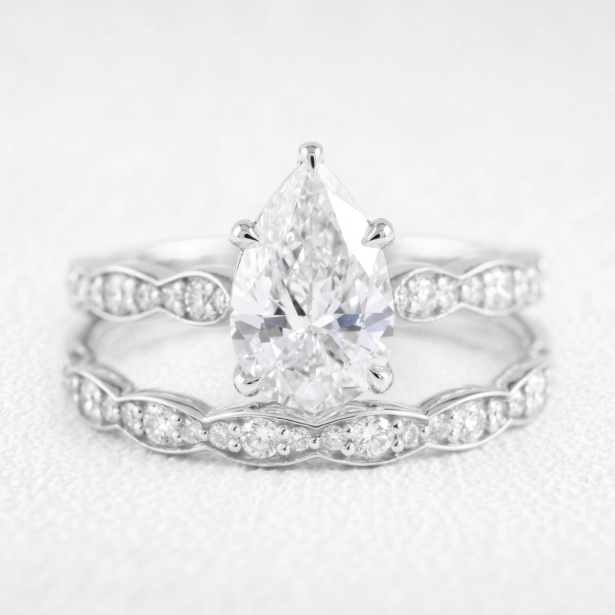 Aphrodite’s Aria | 2CT Classic Pear Diamond Scallop Bridal Set 2pcs