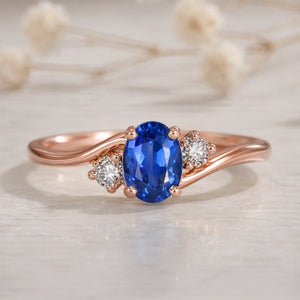 Luna's Curve | Blue Sapphire Vintage Engagement Ring.