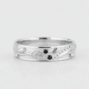Olive Shade | Men’s Wedding Band with Black Sapphire.
