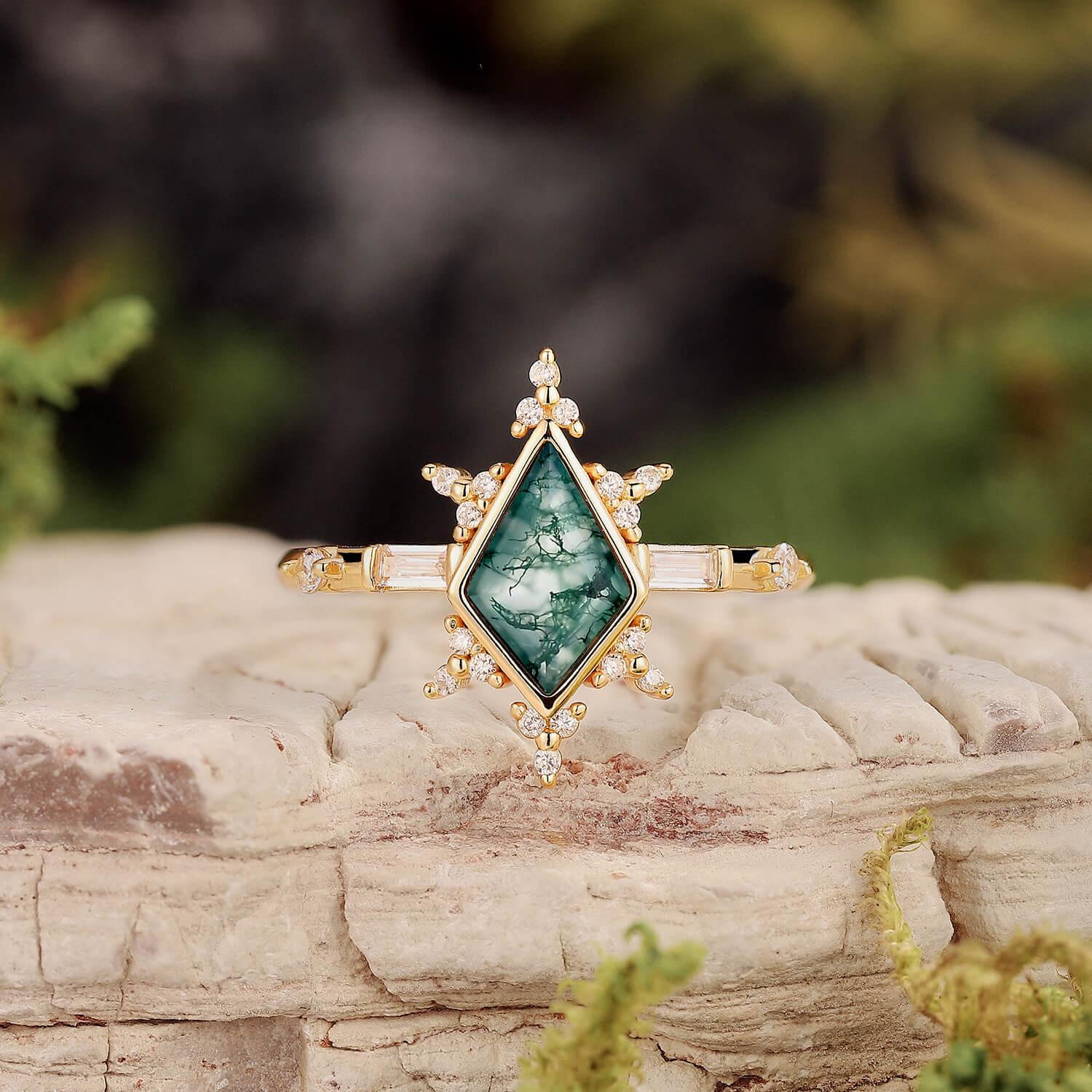 Nature Kite Cut Moss Agate Engagement Ring.
