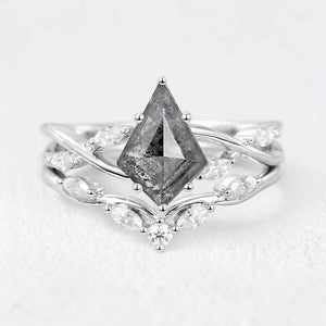 Isadora’s Drift | 1CT Kite Cut Salt & Pepper Diamond Bridal Set 2pcs