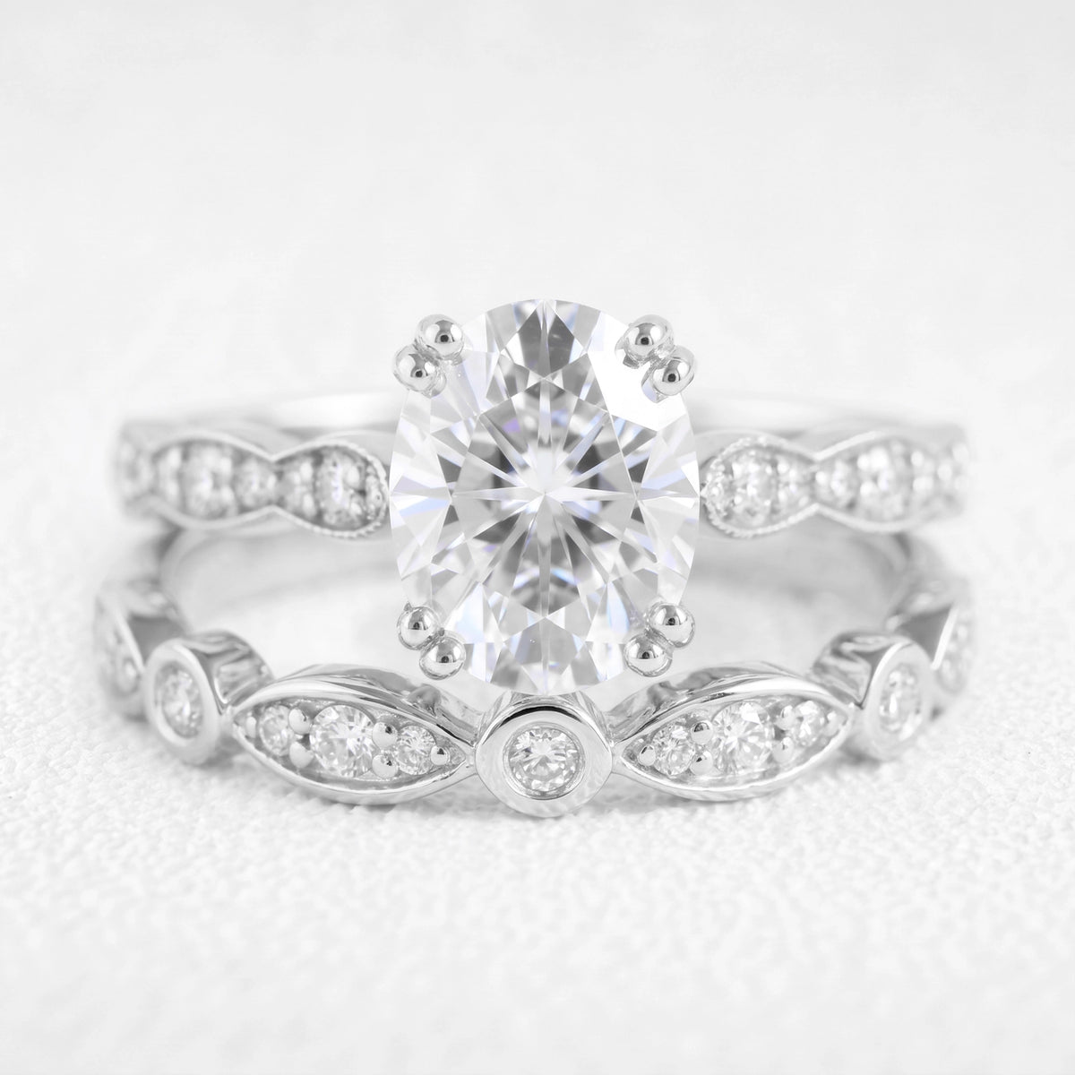 Venus’s Regalia | 1.5CT Oval-Cut Diamond Scalloped Pavé Bridal Set 2pcs