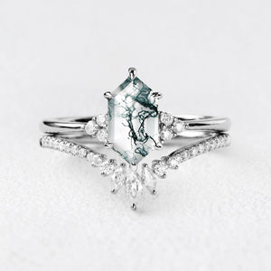 Rowan‘s Glade | Hexagon Cut Moss Agate Chevron Bridal Duo