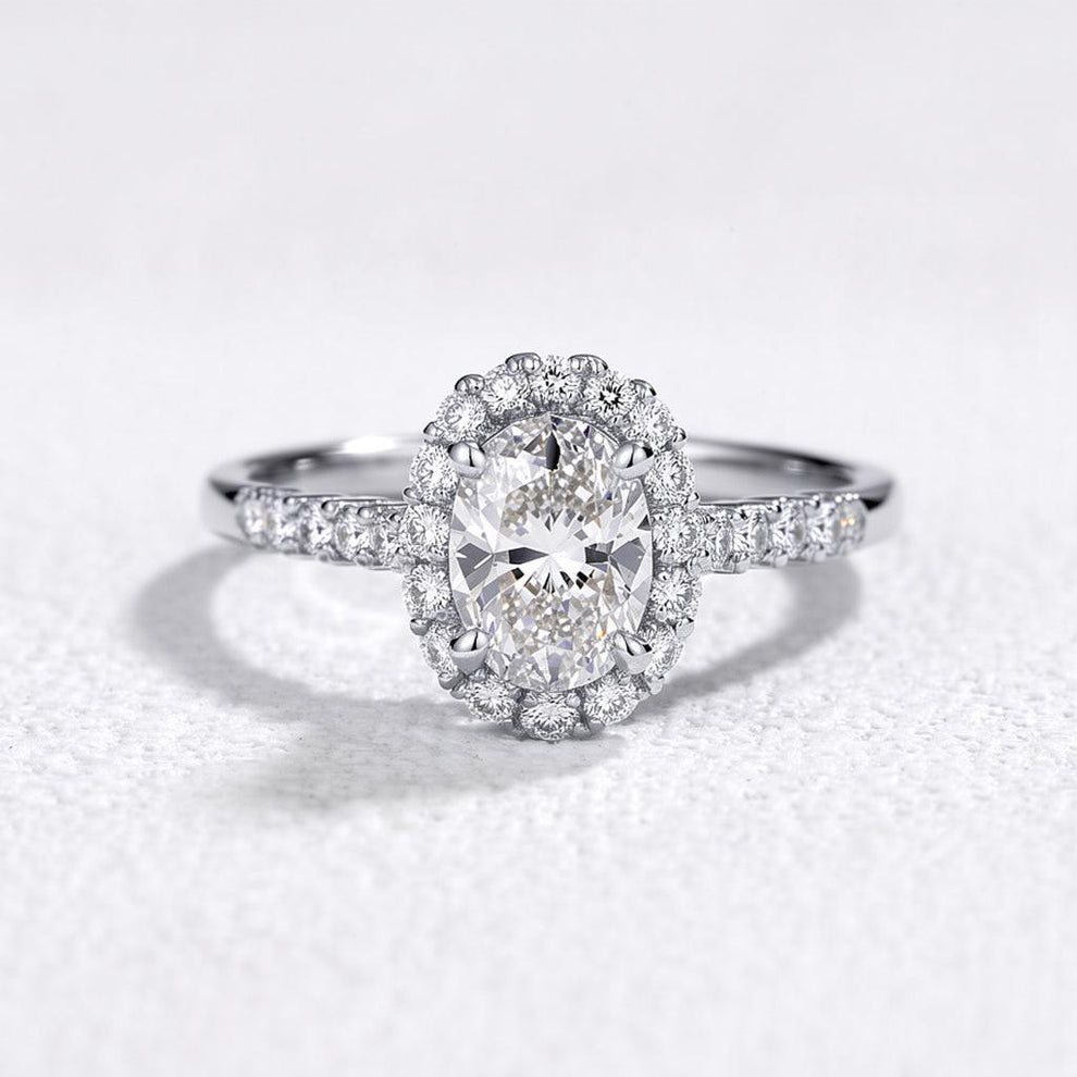 Odette‘s Halo | Oval Moissanite Ring in Morning Light.