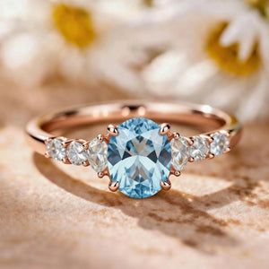Aura‘s Echo | Round Cut Blue Starfire Ring.