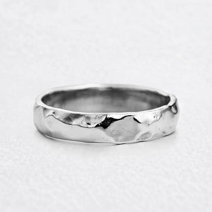 Liquid Flow | Unisex Wedding Band with Molten Texture.