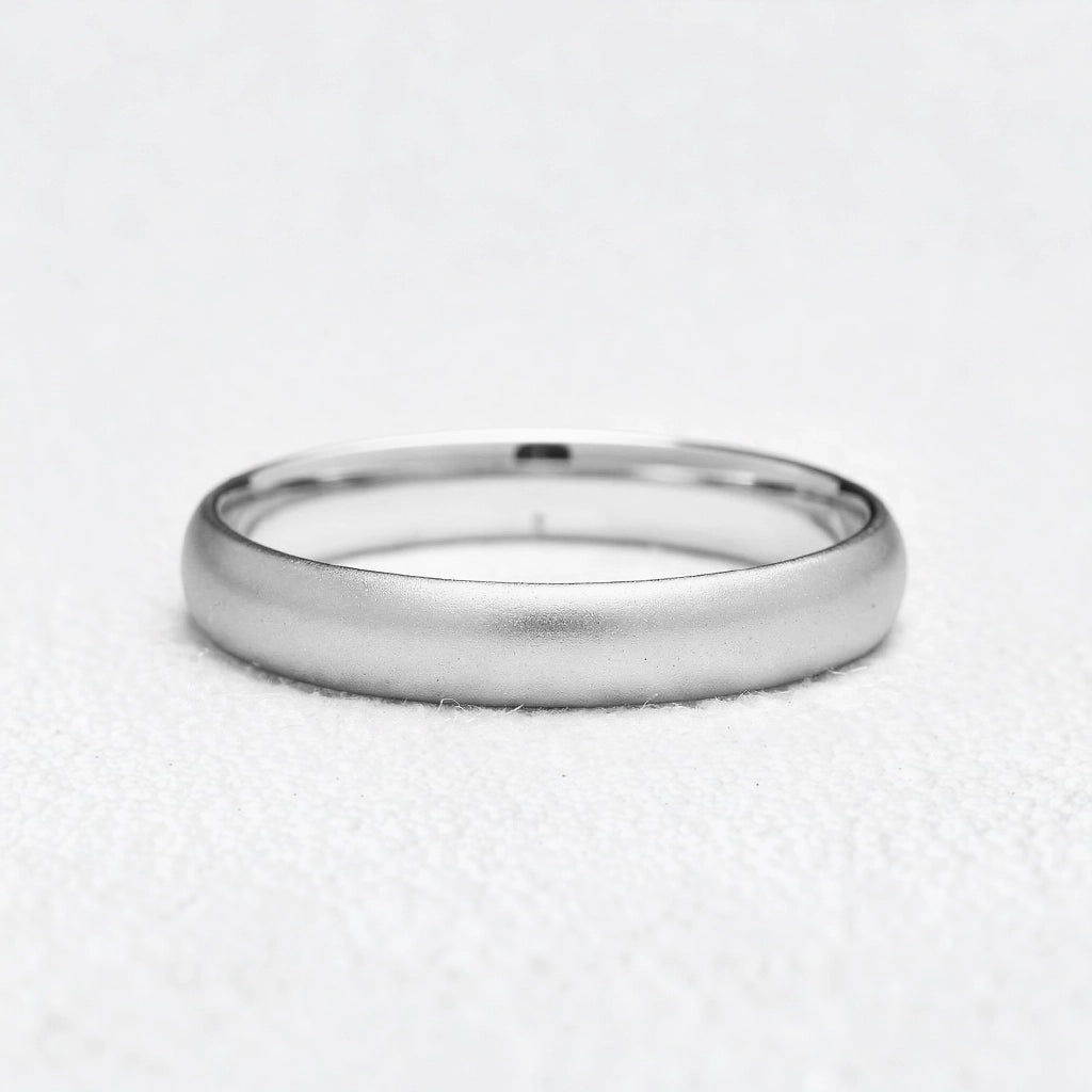 The Classic Arc Band | Satin-Finish Solid Gold.