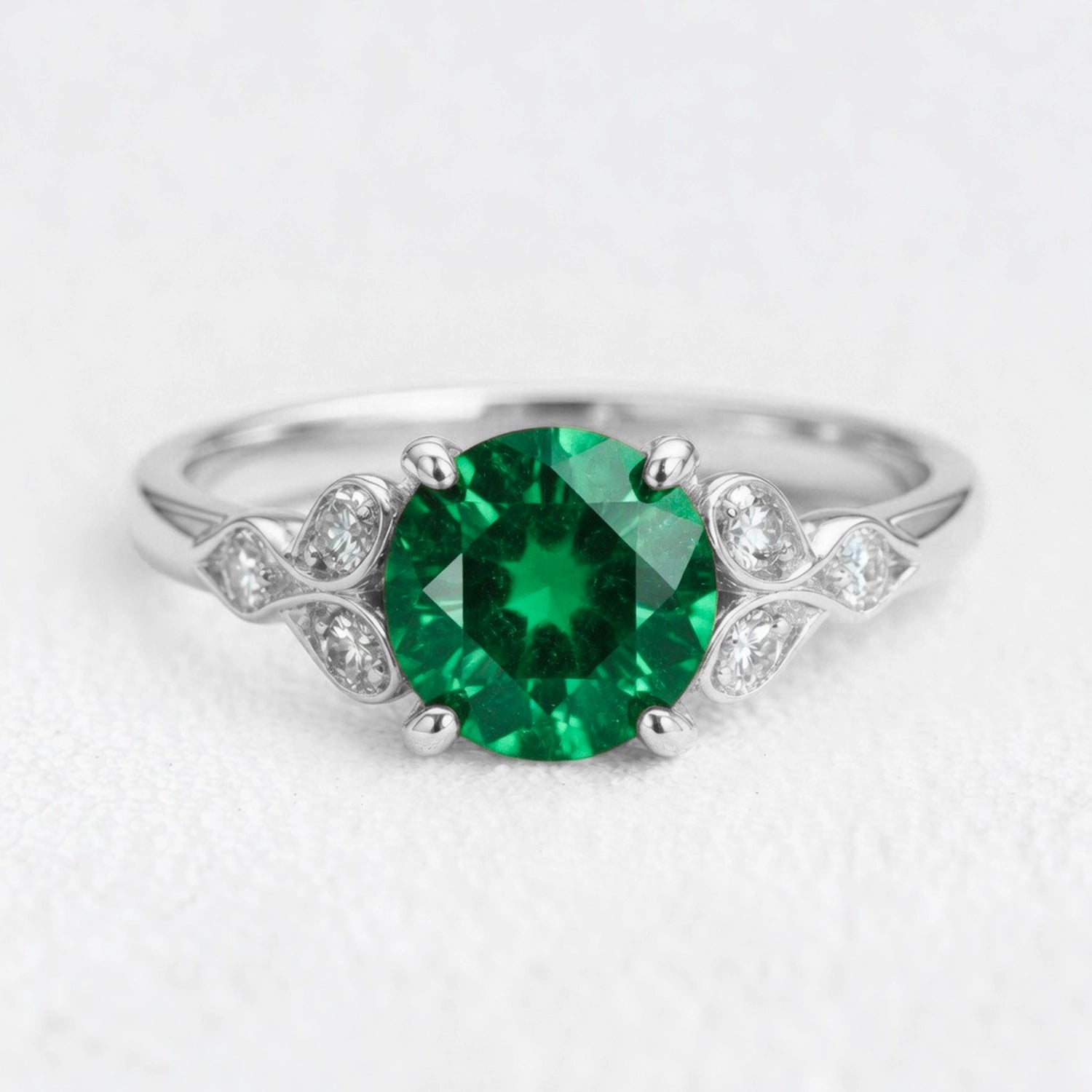 Celia‘s Sonnet | 1.5CT Round Cut Green Sapphire Foliage Engagement  Ring