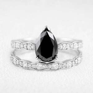 Nyx‘s Nocturne | 1.5CT Pear Cut Black Diamond & Scalloped Band Bridal Duo