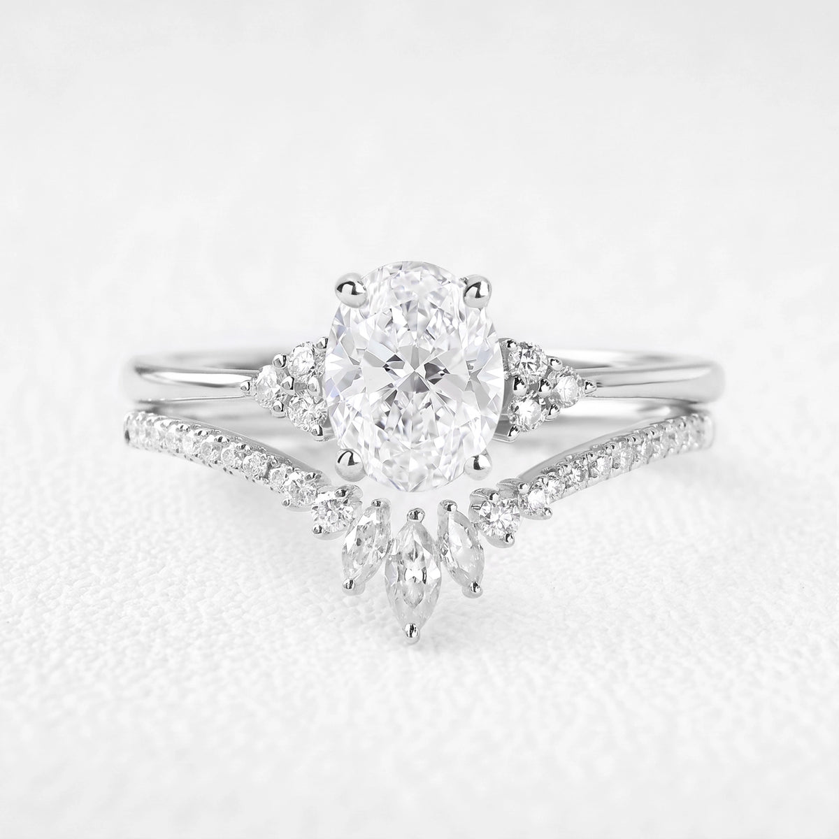 Ophelia‘s Circlet | 1.5CT Oval Diamond Chevron Bridal Duo