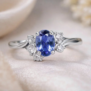 Vintage Twine | Oval  Blue Sapphire Solitaire Ring.