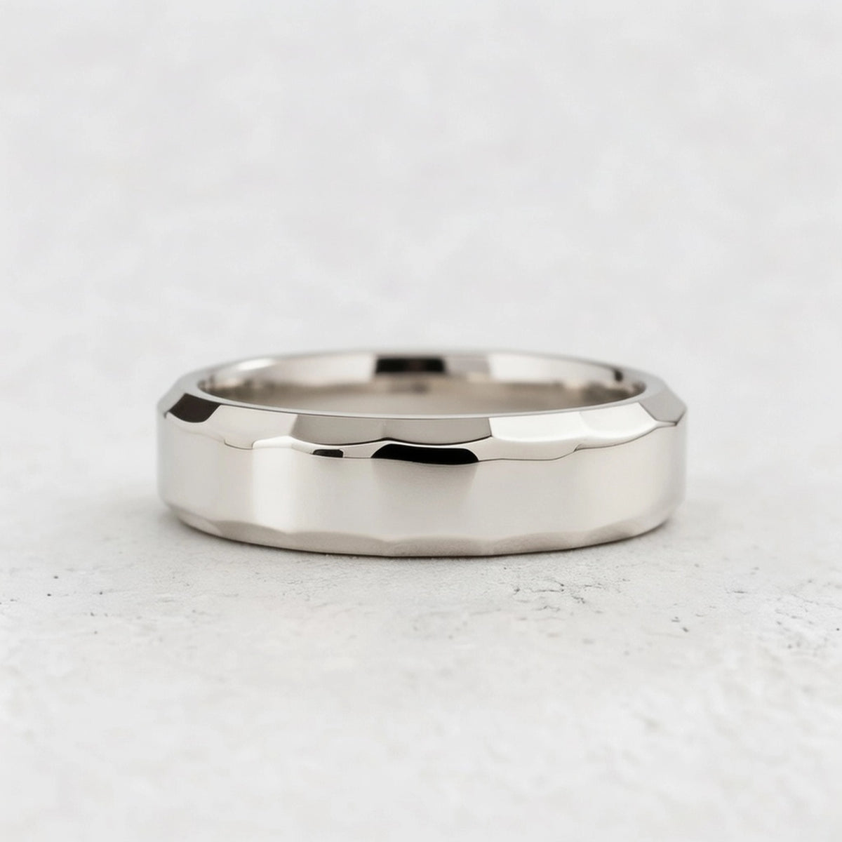 Ribbed Edge | Polished Men’s Wedding Band.