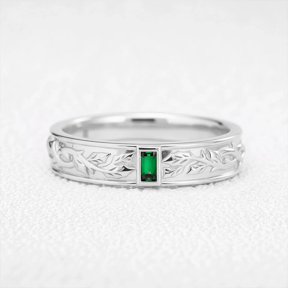 Augustus’ Keystone | Baguette Emerald Men‘s Band