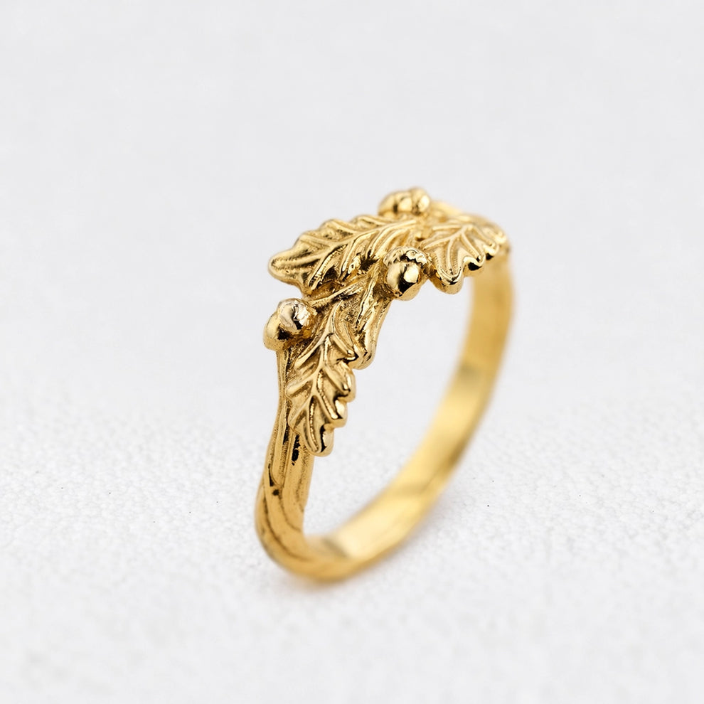 The Gentle Oak | Oak Leaf & Acorn Wedding Band.