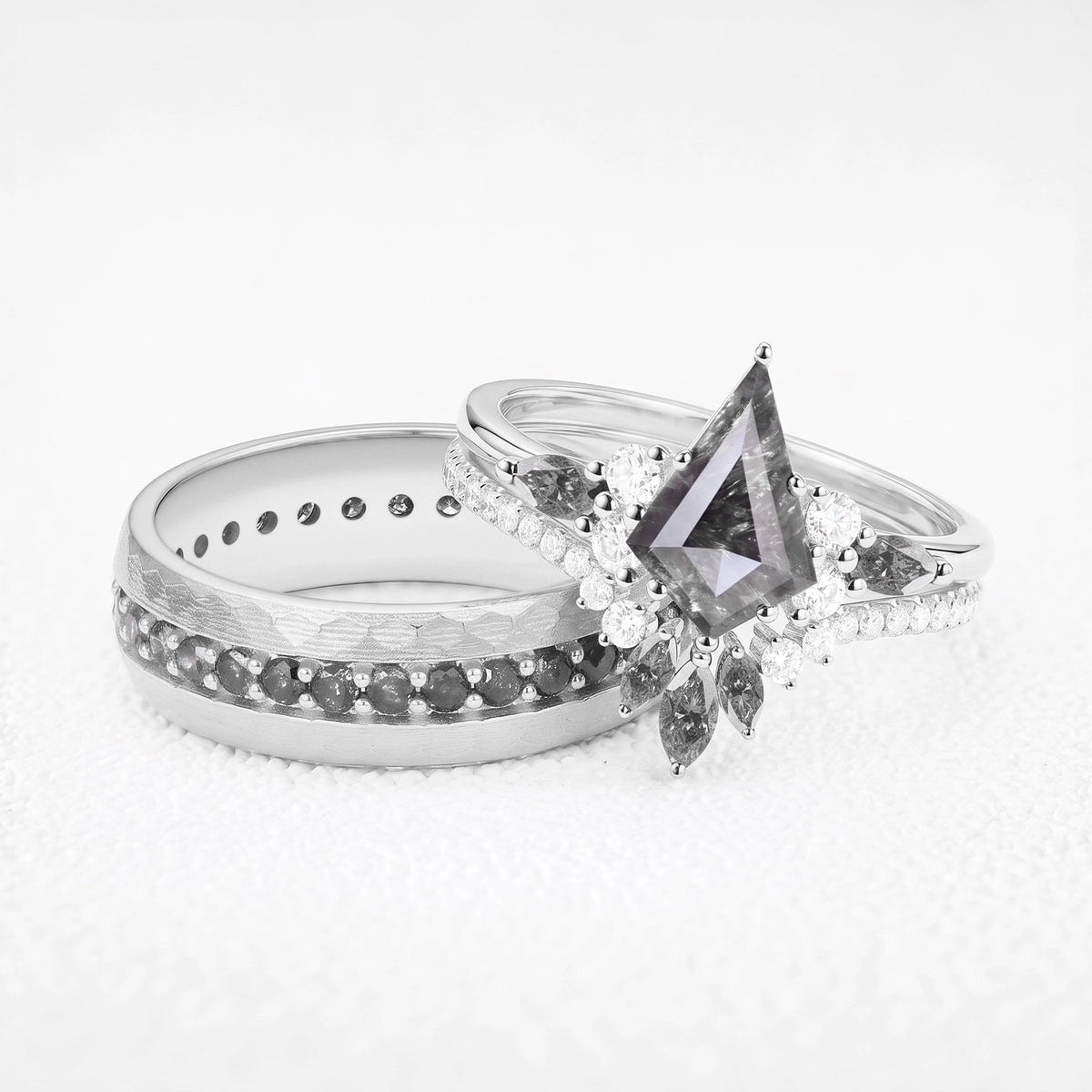 Astra‘s Orbit | 1.5CT Kite Salt & Pepper Diamond Chevron & Circle-set Band Couple Set 3pcs